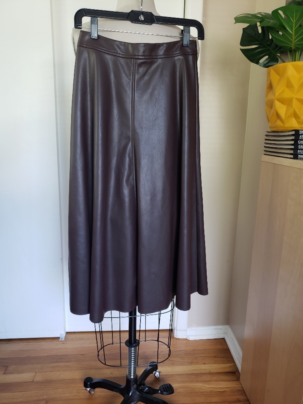 Banana Republic Faux Leather Circle Skirt Size 0